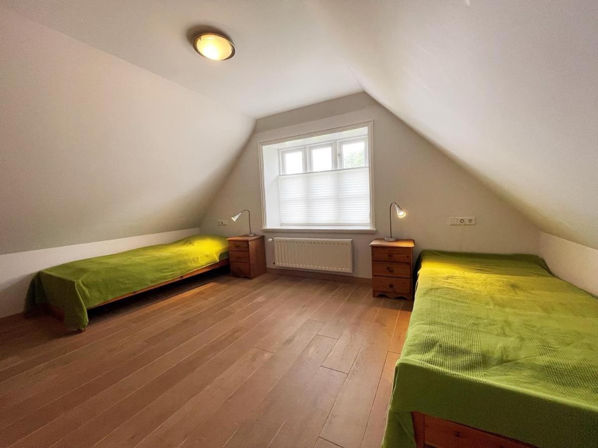 Das Puppenhaus, Reetdach, Sauna, Kamin, Eingezaeunt, Badewanne, Haustiere Willkommen Emmelsbüll-Horsbüll Extérieur photo
